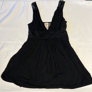 Nordstrom delicate lace black stretch skirt chemise lingerie size small